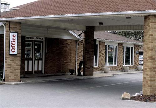 Ivy Rose Motor Inn Уиндзор Екстериор снимка